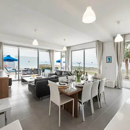 فيلة Seafront Sea Gem - Private Area & Infinity Pool *