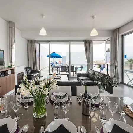 Seafront Sea Gem - Private Area & Infinity Pool