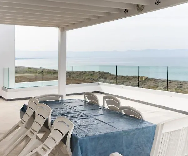 Seafront Sea Gem - Private Area & Infinity Pool Vilă *