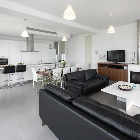 וילה Seafront Sea Gem - Private Area & Infinity Pool