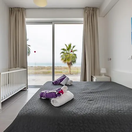 Villa Seafront Sea Gem - Private Area & Infinity Pool Polis