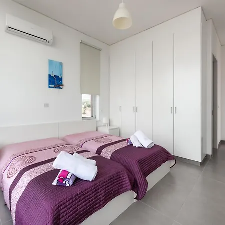 Villa Seafront Sea Gem - Private Area & Infinity Pool Polis