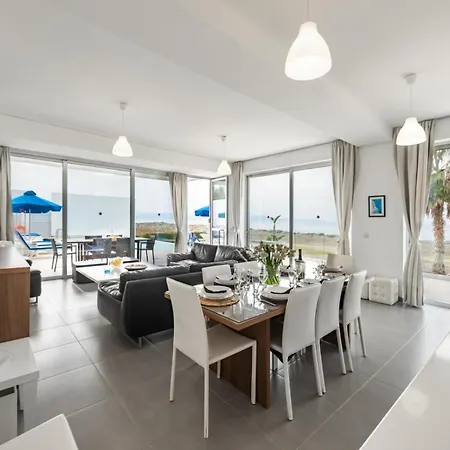 Villa Seafront Sea Gem - Private Area & Infinity Pool