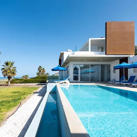 Seafront Sea Gem - Private Area & Infinity Pool