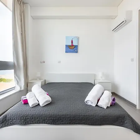 Villa Seafront Sea Gem - Private Area & Infinity Pool *