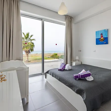 Seafront Sea Gem - Private Area & Infinity Pool *