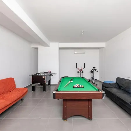 Villa Seafront Sea Gem - Private Area & Infinity Pool Polis