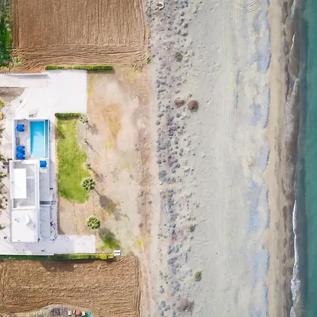 Seafront Sea Gem - Private Area & Infinity Pool Polis