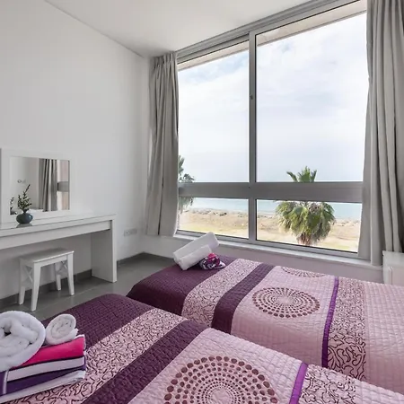 Villa Seafront Sea Gem - Private Area & Infinity Pool *